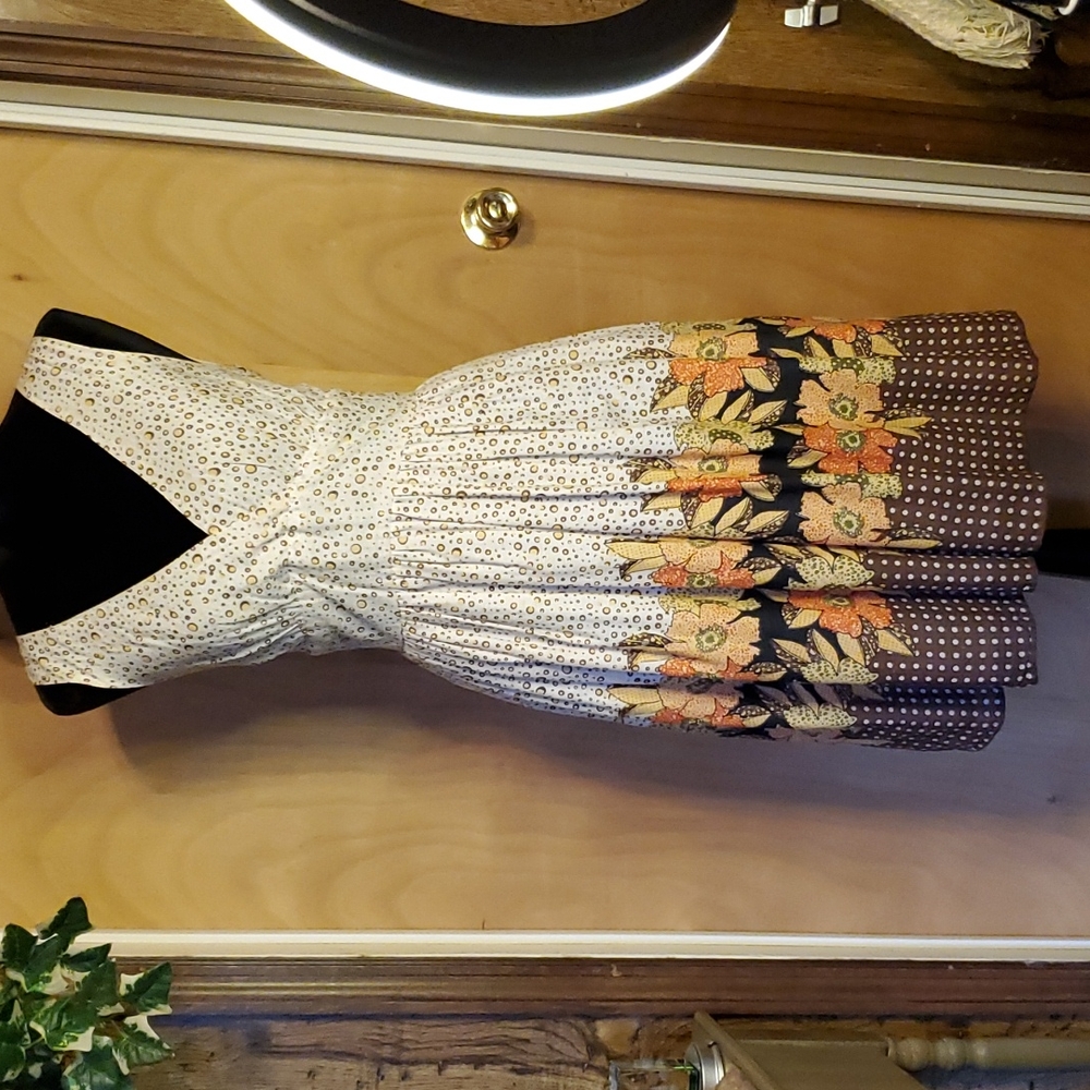 Pretty dress by Blue Plate sz M beige/tan/gold/brown  NWT.
